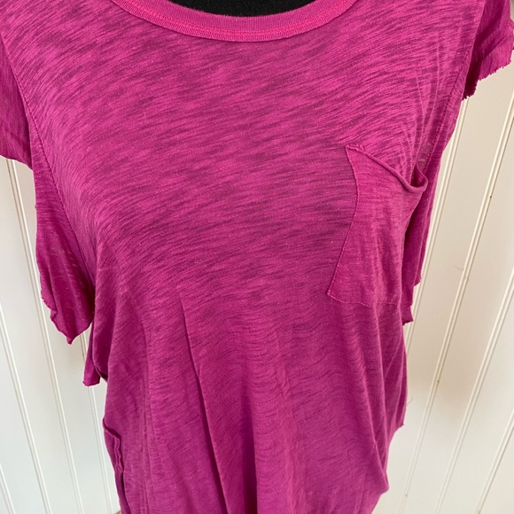 Pink T-Shirt with flair - Picture 4 of 4